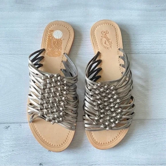 Seychelles Silver Metallic NWOT Sandals - Picture 2 of 5